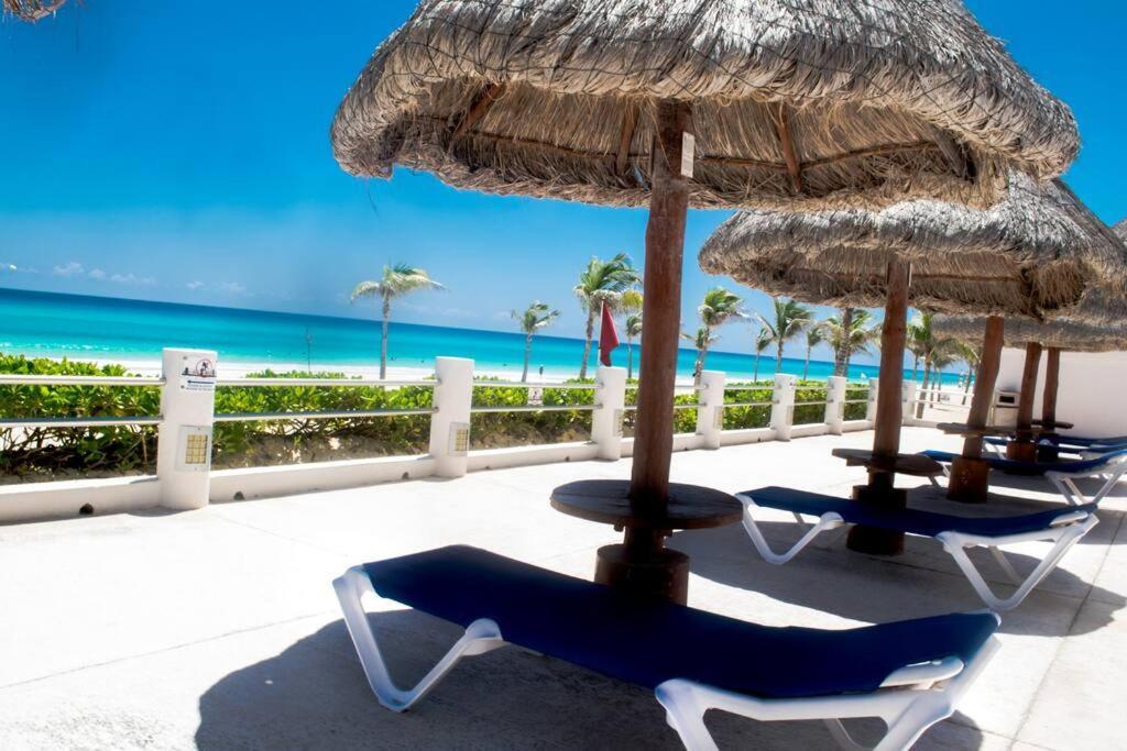 Ocean Front Villa Marlin, Best Location In Hotel Zone #109 Канкун Экстерьер фото