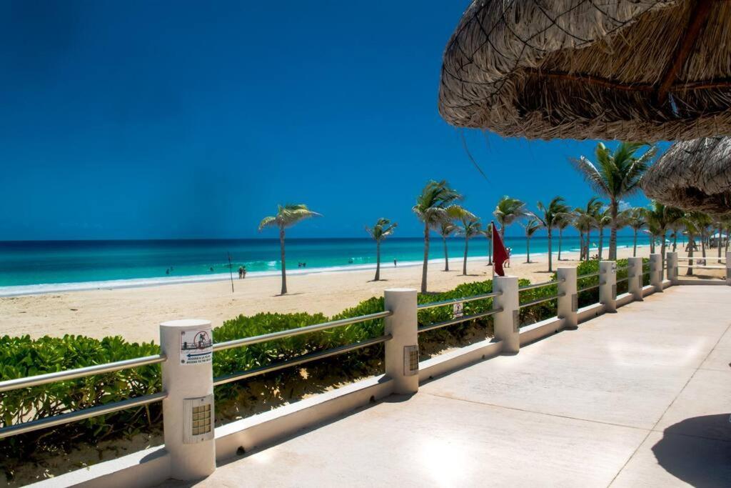 Ocean Front Villa Marlin, Best Location In Hotel Zone #109 Канкун Экстерьер фото